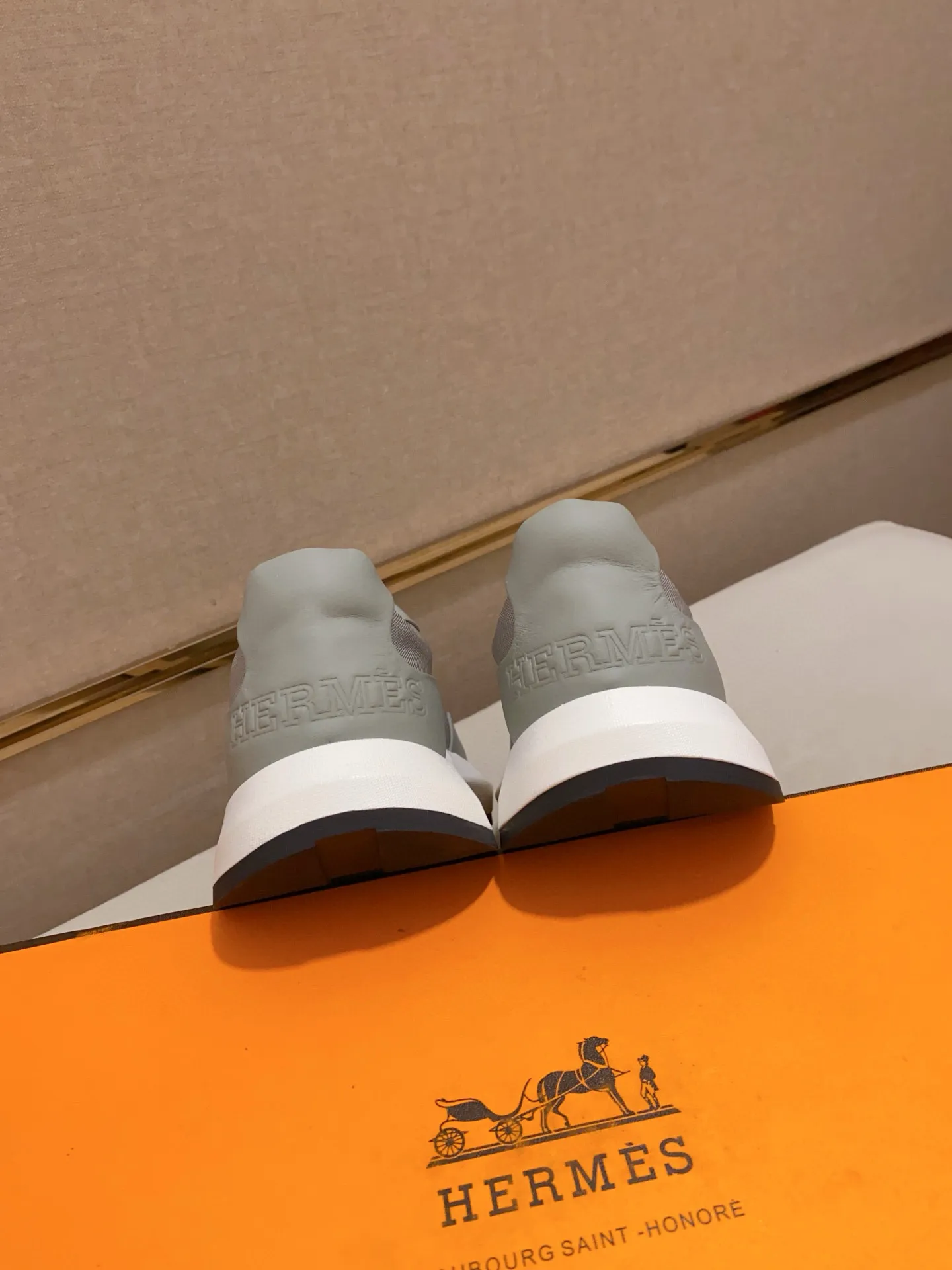 Men's clothing and shoes💰: 600💰《HERMES》【Classic Original Version】Hermès; Top 🔝 Purchasing Agency 🔍🔍Men's latest 🇺🇸 counters are on sale simultaneously, original imported from Italy ▲▲Silk cowhide with breathable fabric ▲▲ (high-end and expensive Qi·Grade) Exquisite workmanship (Italian 🇮🇹Imported water-dyed 🐂cowhide lining) Sole: Original sole provided by the original factory, ⚠️Exclusive double-layer activity·TPR·Rubber·Combined molded outsole; Super·comfortable·wear-resistant·non-slip·environmental protection The real thing is more beautiful if you take the real thing (high quality, follow the order), you can enter and exit the counter at will * Number of yards: 38·39·40·41·42·43·44# (can be customized 45.)